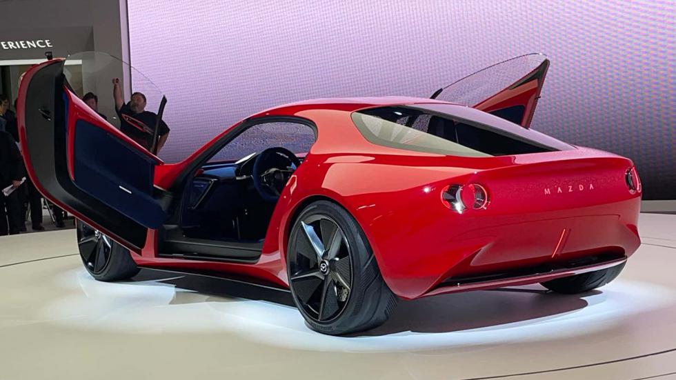 Η Mazda επιβεβαίωσε πως ετοιμάζει «έναν καλό διάδοχο του RX-7»!